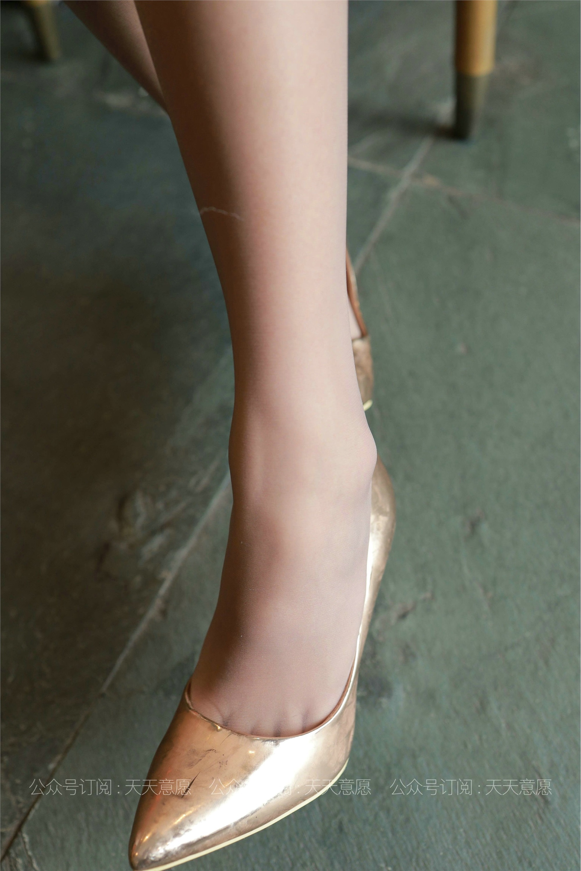 IESS异思趣向  2021.07.26 丝享家871：婉苹《沙发上的OL》